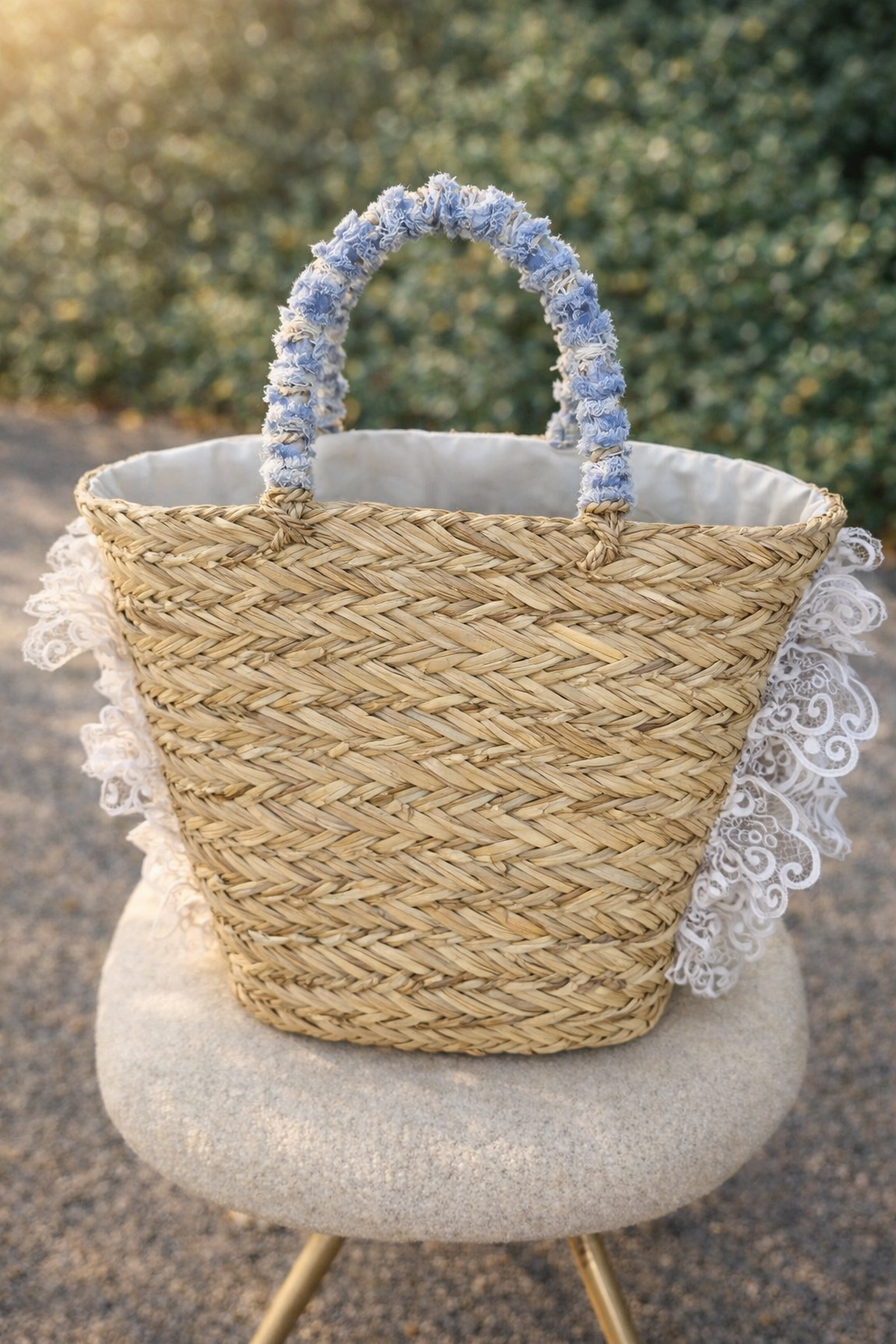 Panier Bohème Chic Personnalisé – Sac Paille Dentelle & Perles Bleu Élégant